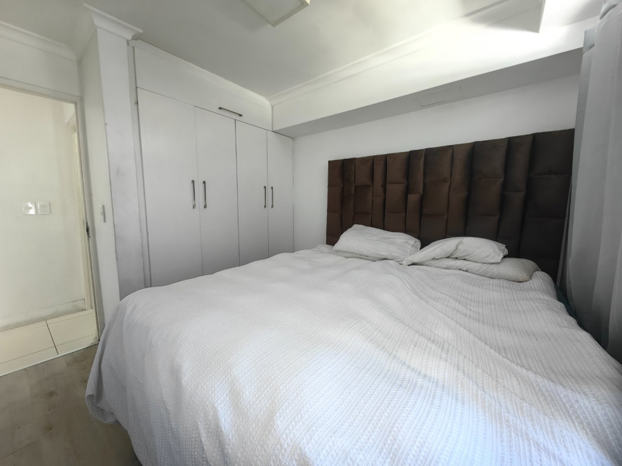 2 Bedroom Property for Sale in Zonnebloem Western Cape